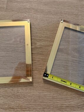 Brand New Set of 2 Gold Magnetic Acrylic Photo Frames 5x7